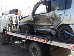 фото эвакуация авто после аварии