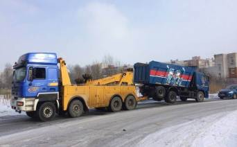 фото заказать грузовой эвакуатор в хабаровске